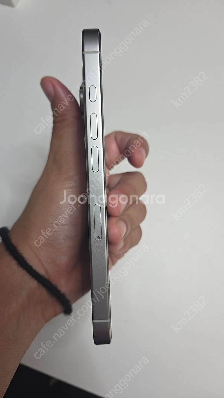 아이폰 16 Pro 화이트 자급제--5