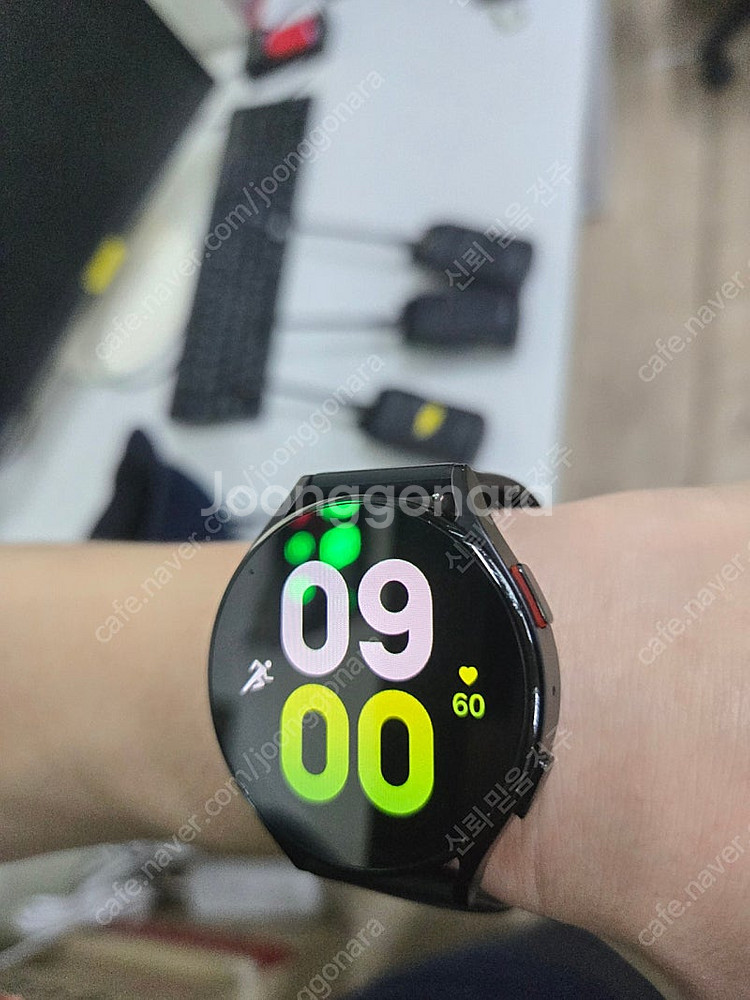 갤럭시워치5 44mm(블랙) 팝니다.--1