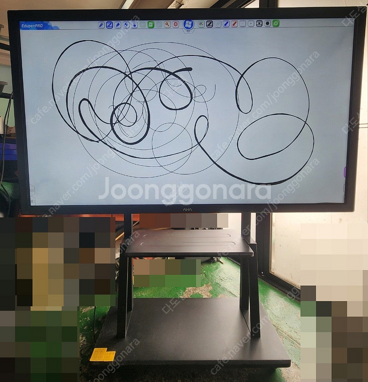 QLED급 선명한 대형 전자칠판 84인치--2