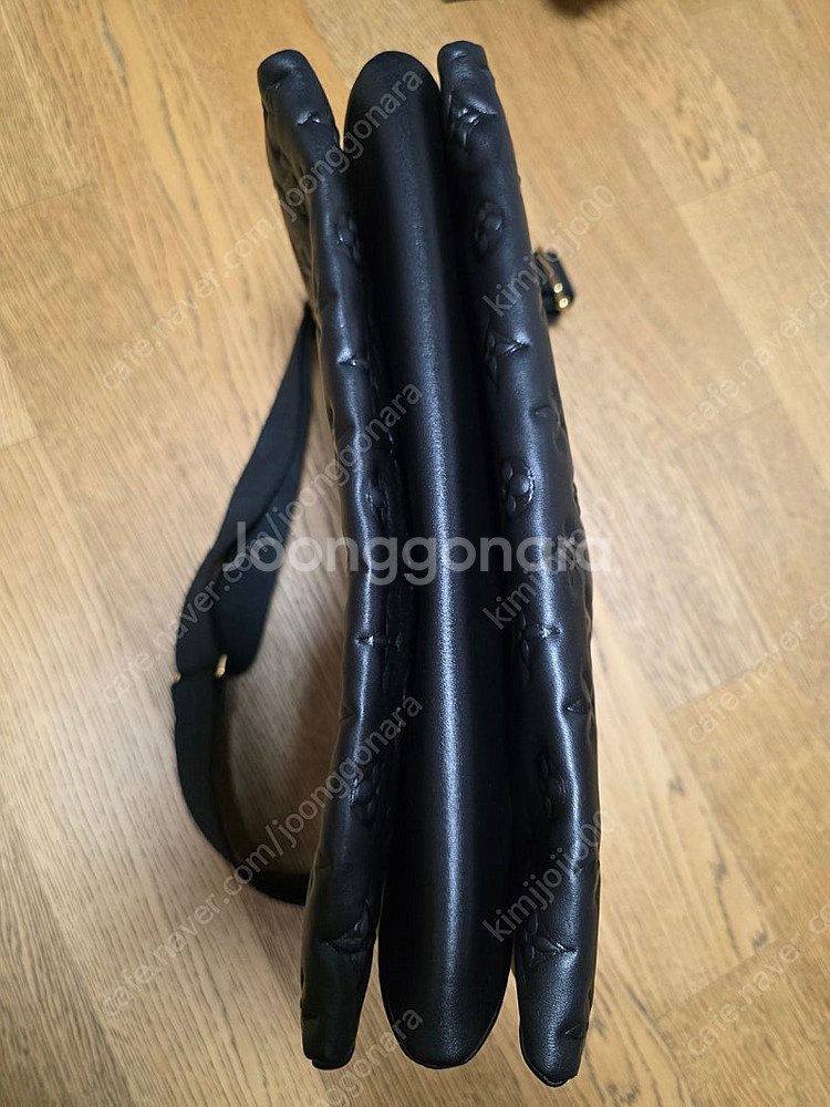 루이비통 쿠상mm 블랙 팝니다--6