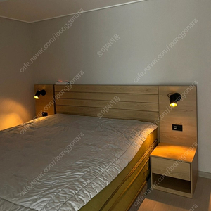 침대 헤드보드+협탁 (1800 LK사이즈) 판매