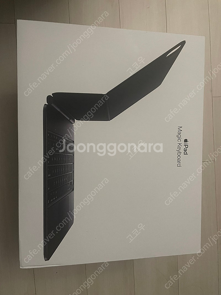 애플 아이패드 프로 매직키보드 m4 13인치 판매합니다--0