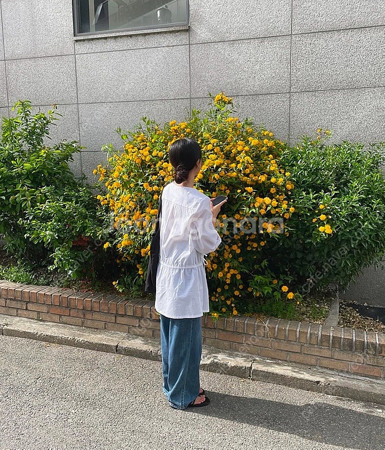 뮤어리 muary 데이지 핀턱 블라우스--6