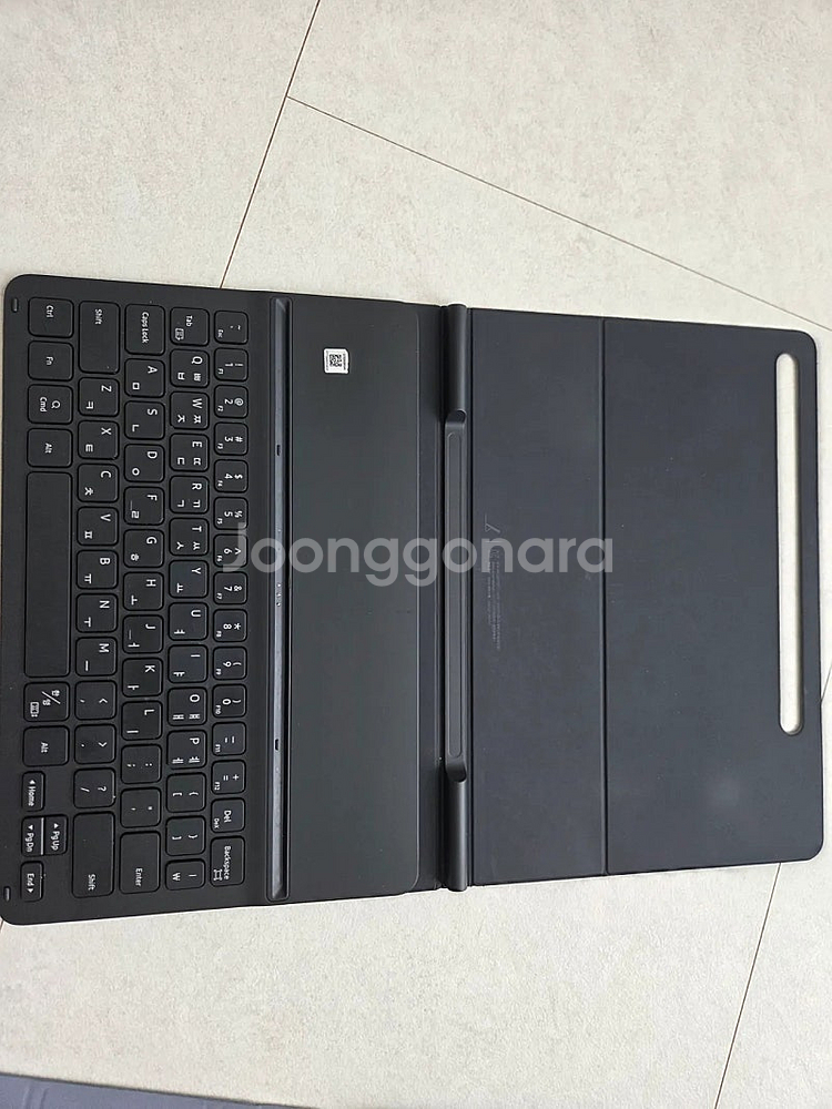 갤럭시 탭 S8 5G 실버 키보드 케이스 포함--4