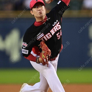 양현종 투수글러브 야구광의시 12인치 A급 팝니다.