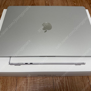 Apple 2025 맥북 에어 15 M4, 실버, M4 10코어, 16GB, 512GB, 한글+에어팟 프로2세대+클램쉘 수직 거치대 팝니다.