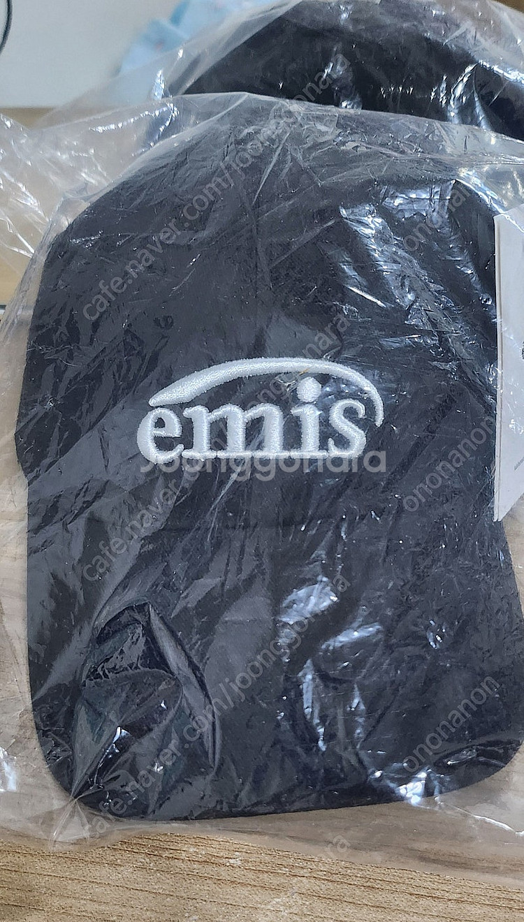 emis 볼캡 블랙 새상품 (택포)--0