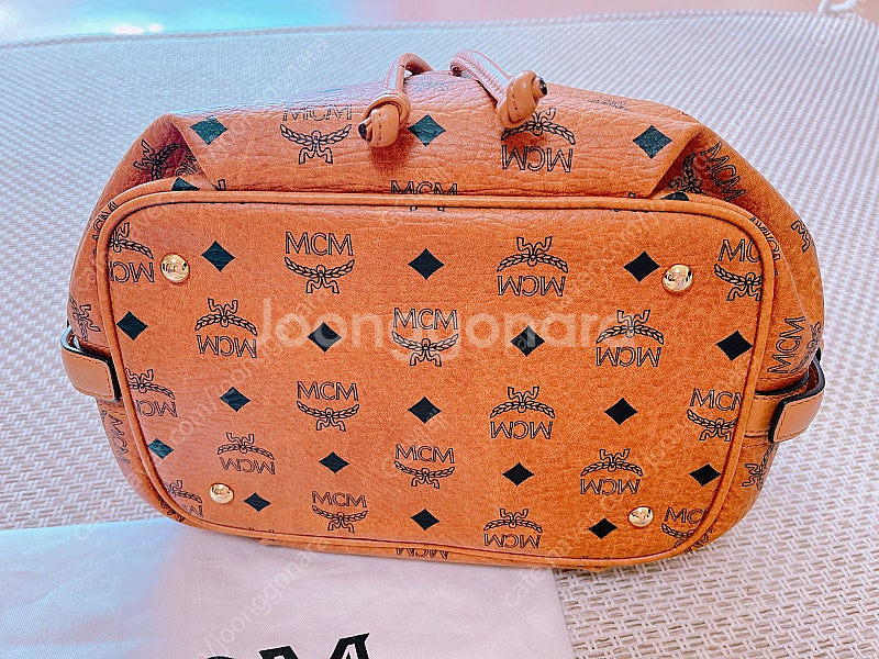 [정품] MCM 비세토스 버킷 백--1