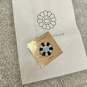 카이카이키키 플라워핀 그레이블랙