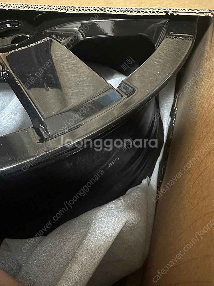 싼타페 MX5 21인치 순정휠 2개 일괄 판매합니다.--3