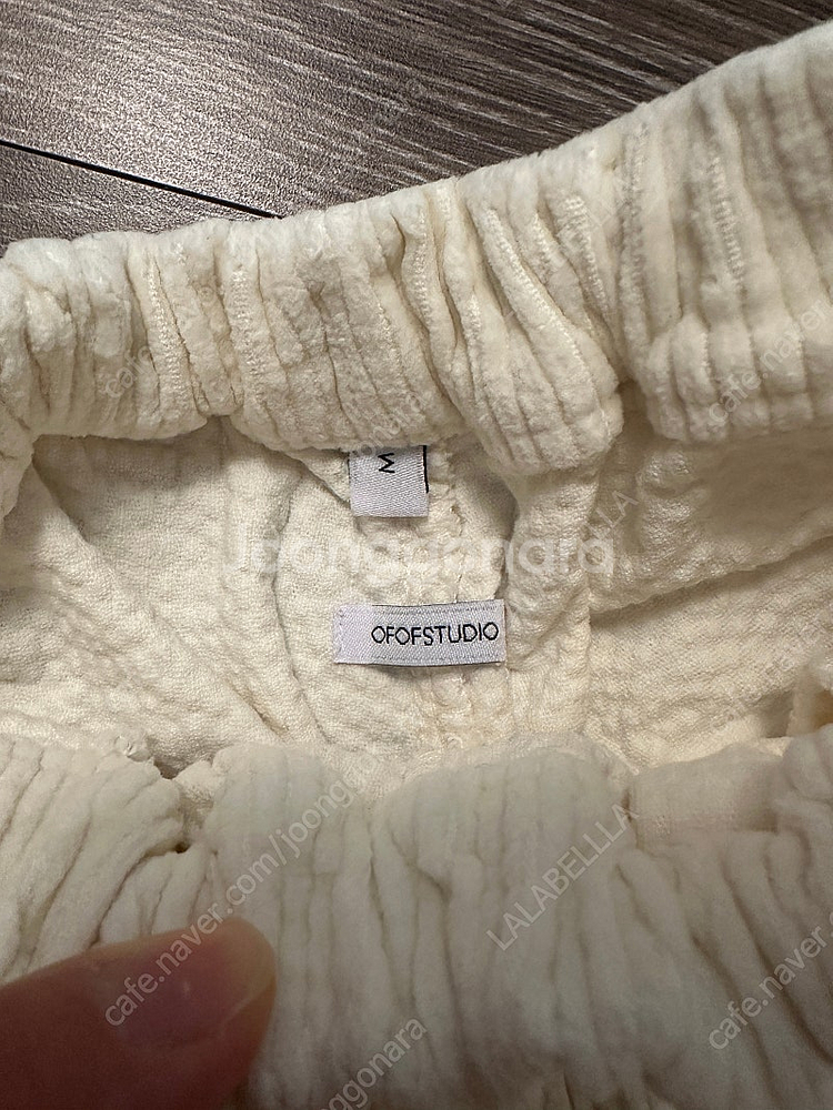 오프오프스튜디오 버튼 골덴 팬츠 M사이즈 (크림 아이보리/브라운)--2