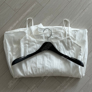 엘로주 벨라 롱 슬리브리스 드레스 화이트 36