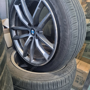 G바디 5시리즈 18인치 휠타이어 판매