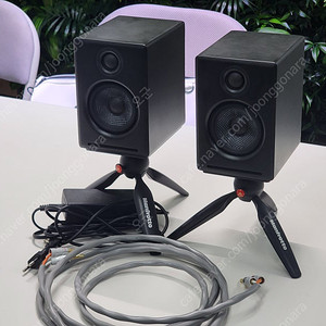오디오엔진 audioengine a2+ 스피커 팝니다.