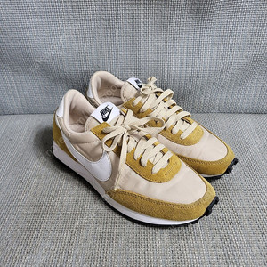 나이키 스니커즈 235