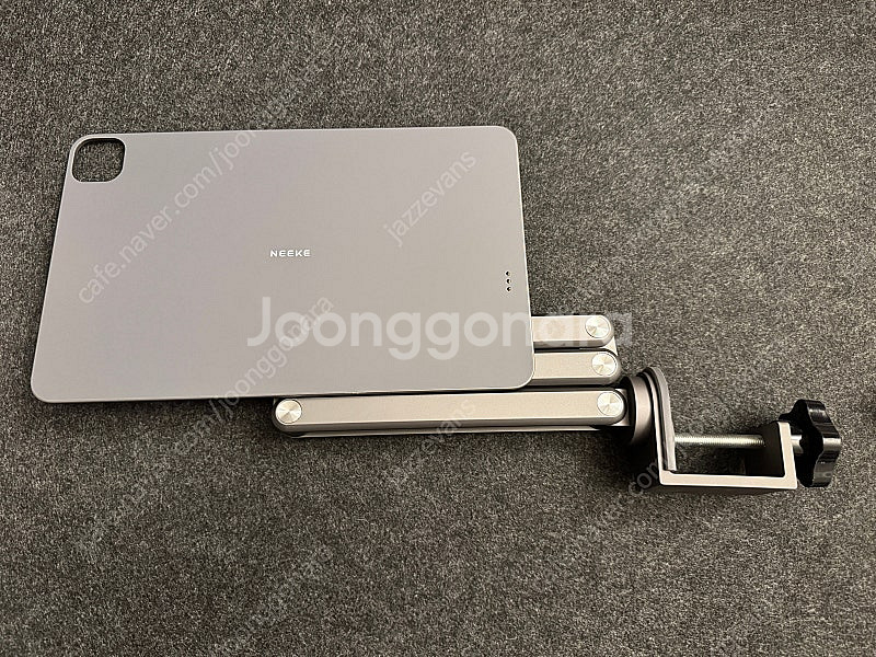 니케 아이패드 프로 M4 13인치 무선충전 마그네틱 암--0