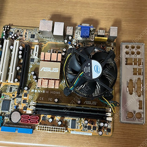 인텔 구형 CPU core2 duo E8400 + 아수스 보드 + DDR2 2GB x 2개 2만원 판매합니다. (택비포함)