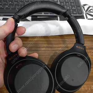 SONY WH-1000XM4 무선 헤드폰 판매합니다.