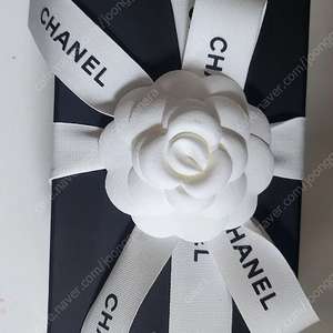 샤넬 클래식 카드슬롯 화이트