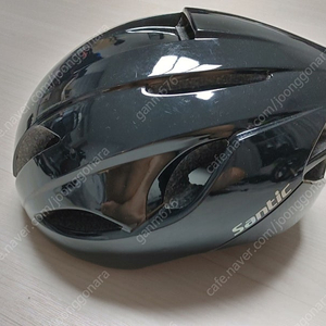 **컨디션상) 산틱 자전거 헬멧 초경량 에어로 후미등 헬맷 L사이즈 팝니다.(택포3.8만)**