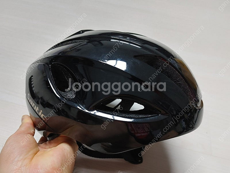 **컨디션상) 산틱 자전거 헬멧 초경량 에어로 후미등 헬맷 L사이즈 팝니다.(택포3.8만)**--5