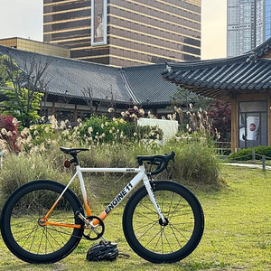 엔진11 2018 볼텍스 m사이즈 완차 판매