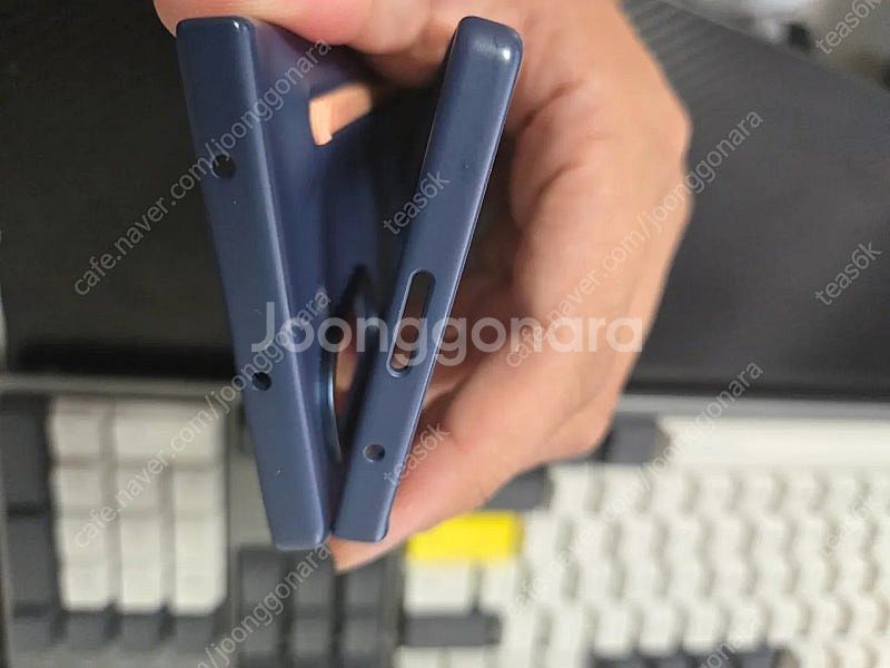 갤럭시 Z 폴드6 삼성정품펜케이스 팝니다.--2