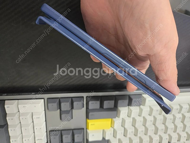 갤럭시 Z 폴드6 삼성정품펜케이스 팝니다.--3