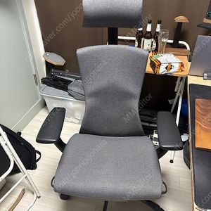 허먼밀러 엠바디 헤드레스트 포함