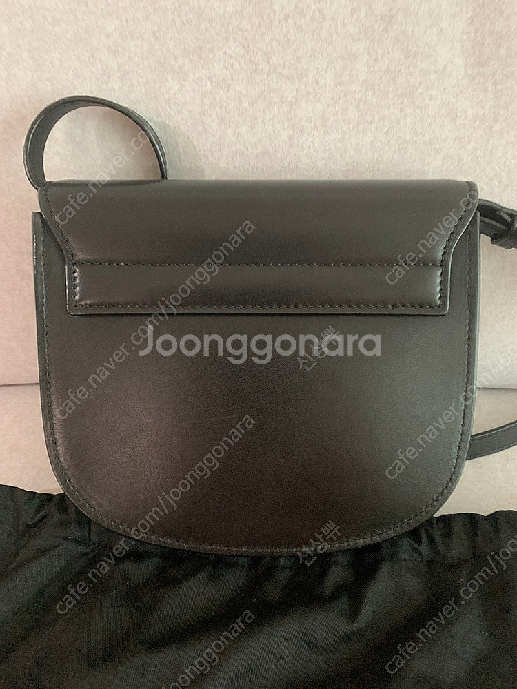 생로랑 YSL 스무스 레더 카이아 크로스 사첼백 팔아요--1