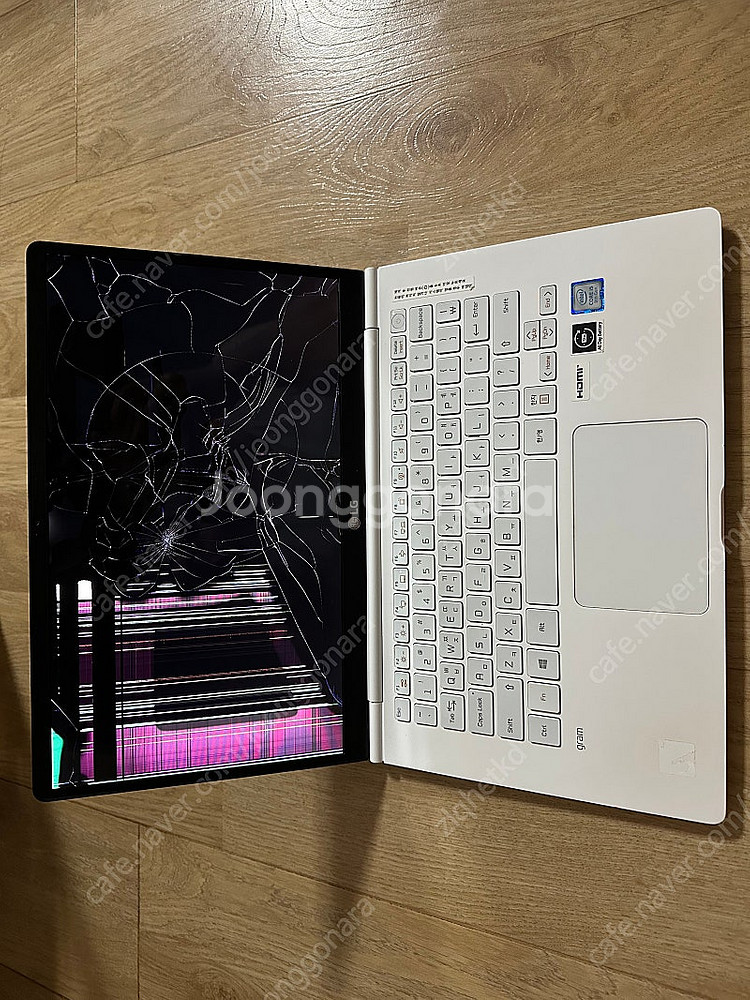 엘지 그램 14Z990 i5 액정파손 15만원 판매--1