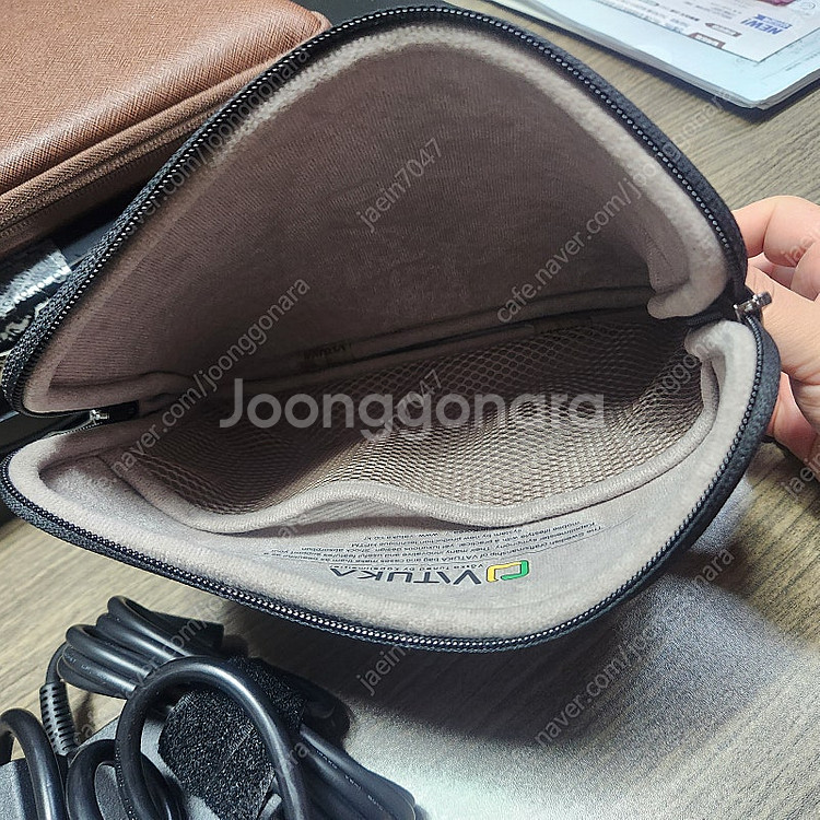 기가바이트 에어로 5 KE4 OLED 노트북 팝니다.--0
