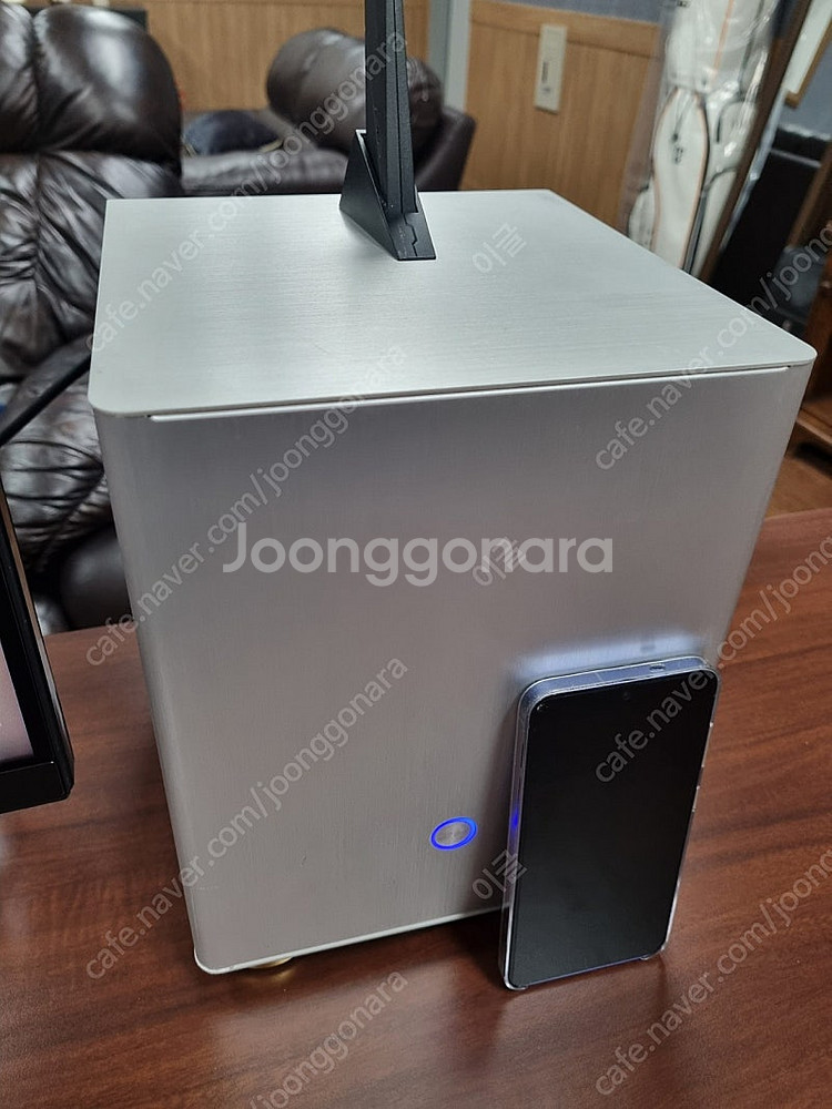 itx i7 8700 asus rog strix Z39...--1
