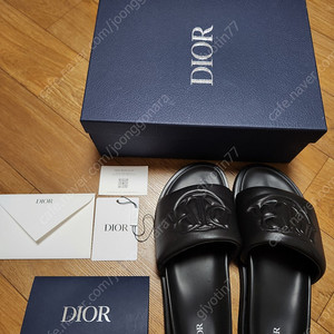 디올 아쿠아 샌들
