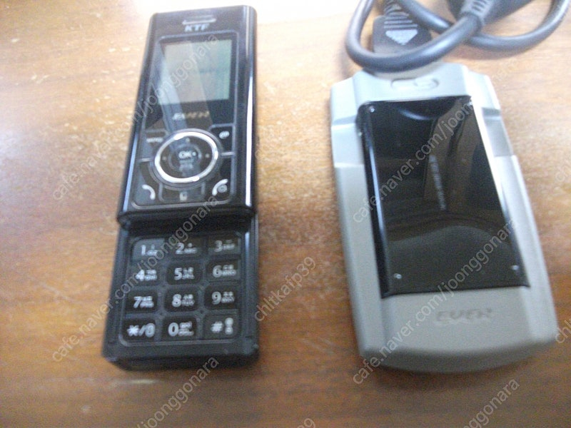 2g 구형폰 올드폰 ev-k130 mp3폰 개통이력만 있었던 거의새것 이미지