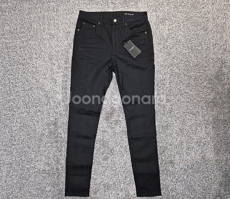 [새상품]생로랑 여성 블랙 데님 스키니진 29--0