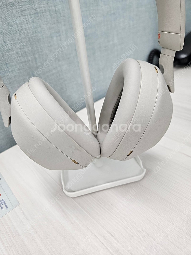 소니 WH-1000XM5 헤드폰--4