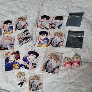 데못죽 피규어, 굿즈, 포카 팔아요
