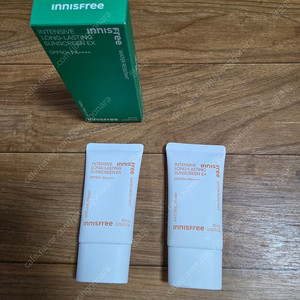 이니스프리 인텐시브 롱래스팅 선스크린 60ml 2개(1개는조금사용)