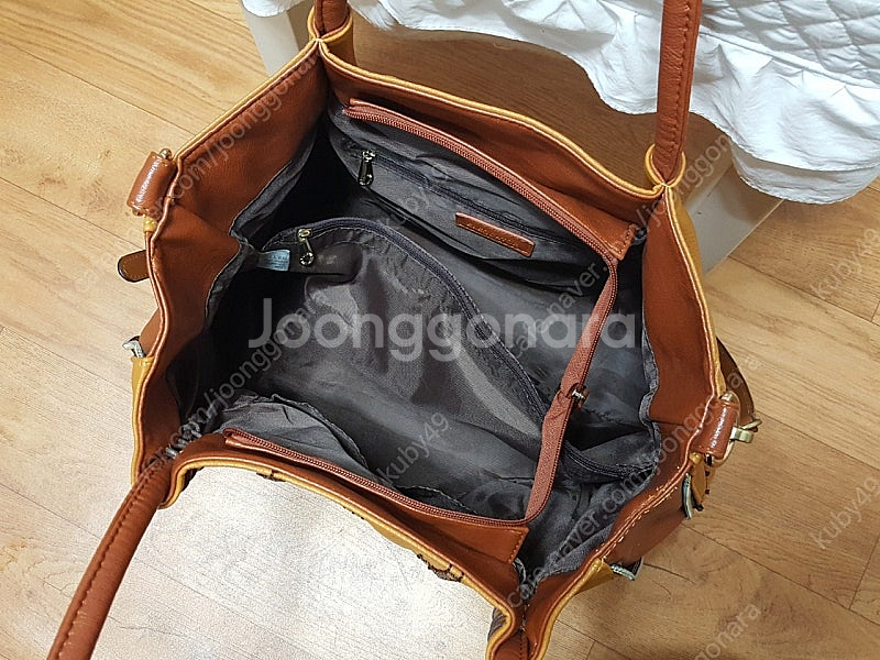 정품)ELEQUATOR 엘레까또 경량 인조가죽 숄더백/...--4