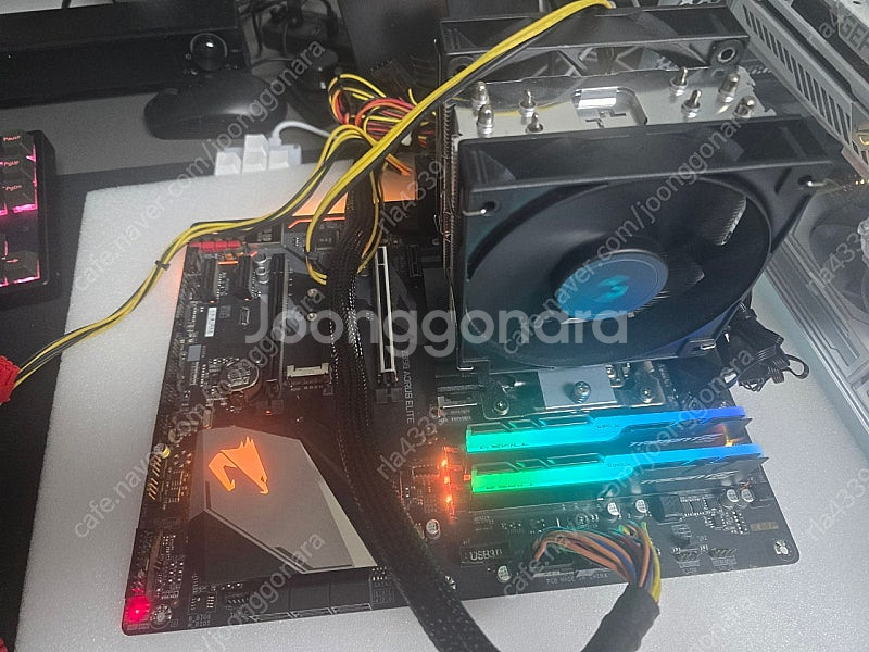 i5-9600K aorus Z390 gskill 16g...--0