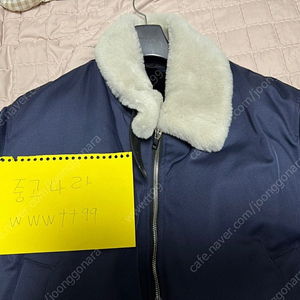 질스튜어트 뉴욕 다크블루 오버핏 구스다운 리얼양무스탕 MA-1 (퍼탈착) m사이즈 팝니다.