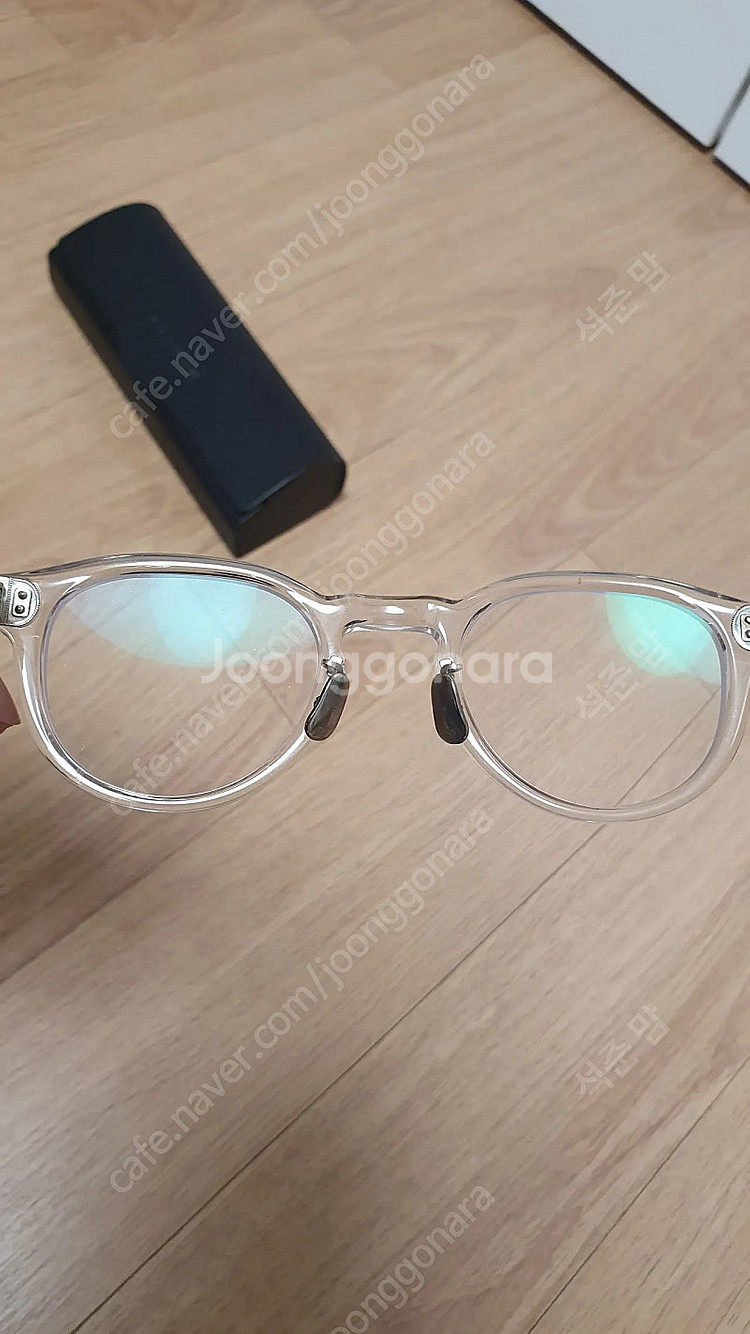 eyevan 7285 335 투명칼라 뿔테 판매합니다--3