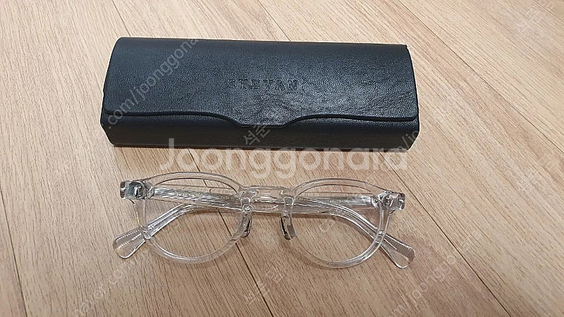 eyevan 7285 335 투명칼라 뿔테 판매합니다--4