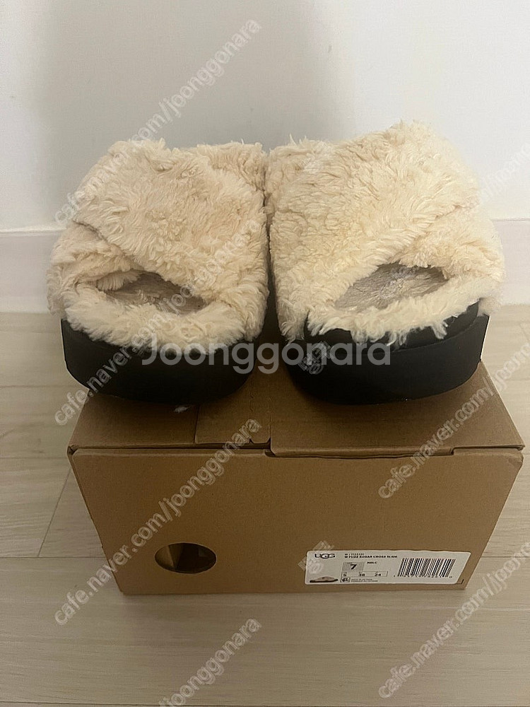 새상품 ugg 꼬임슬리퍼--0