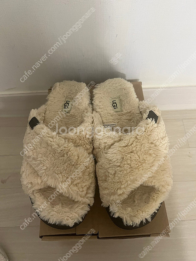 새상품 ugg 꼬임슬리퍼--1