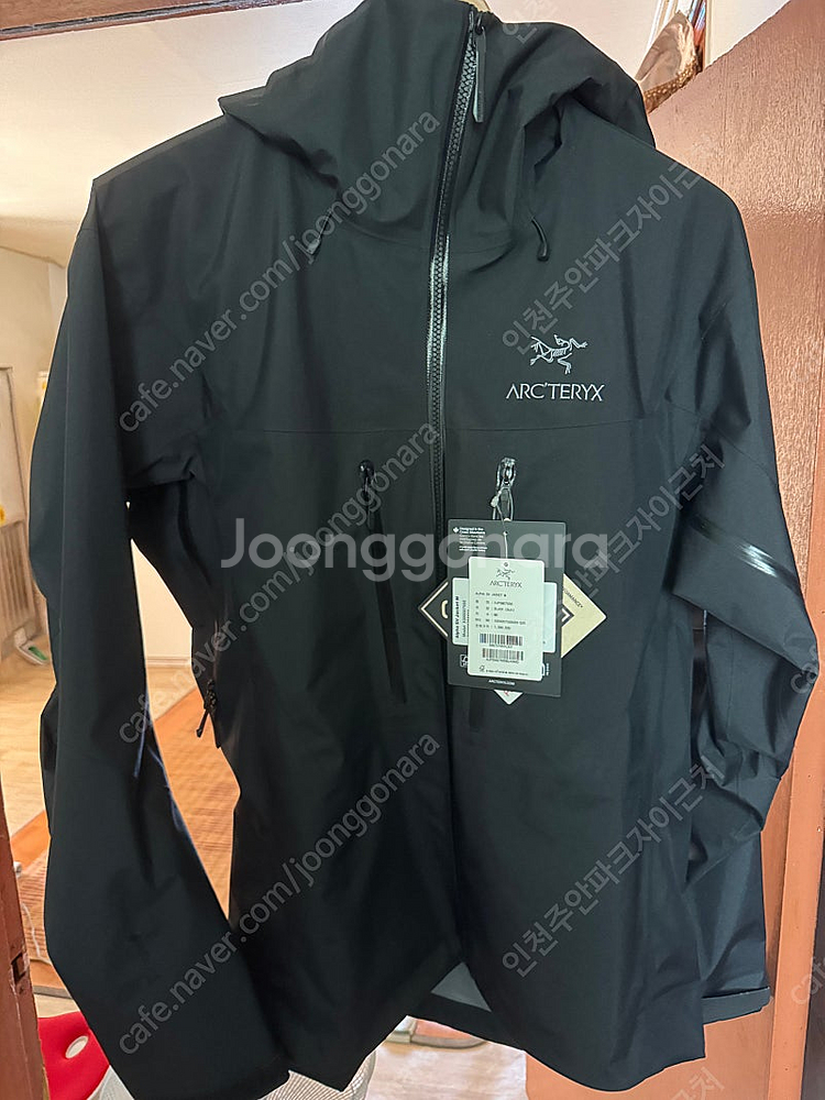 아크테릭스 알파 SV 자켓 블랙 m사이즈 미사용 새상품...--0