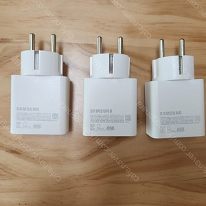 삼성 65W 충전기 TA865 R01(접지형) 팝니다.