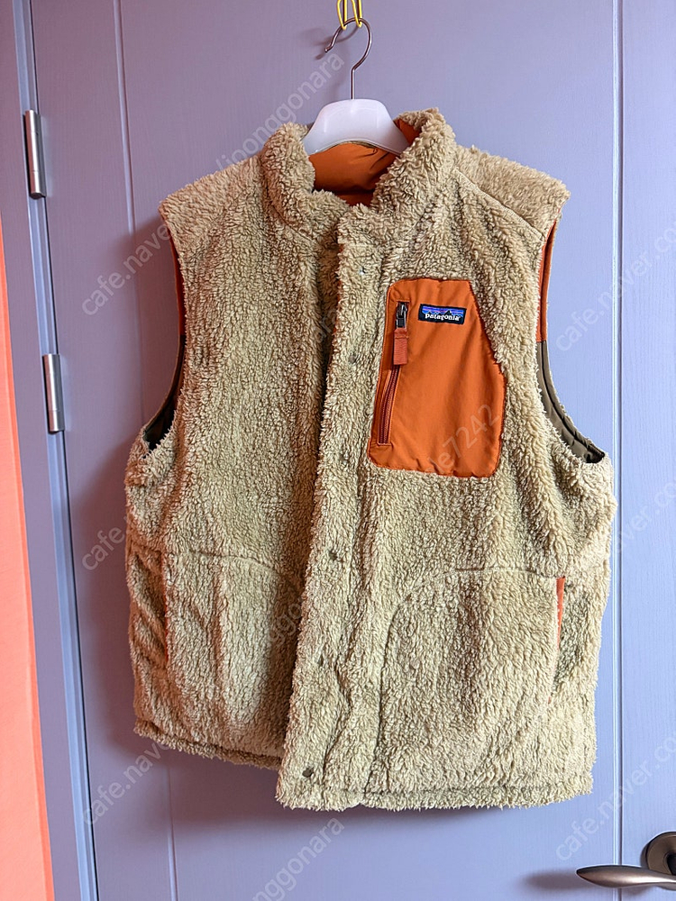파타고니아 비비 리버서블 다운 베스트 L사이즈 판매합니다.--2