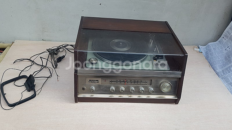 빈티지 샤프 GS-5500 턴테이블 라디오--1